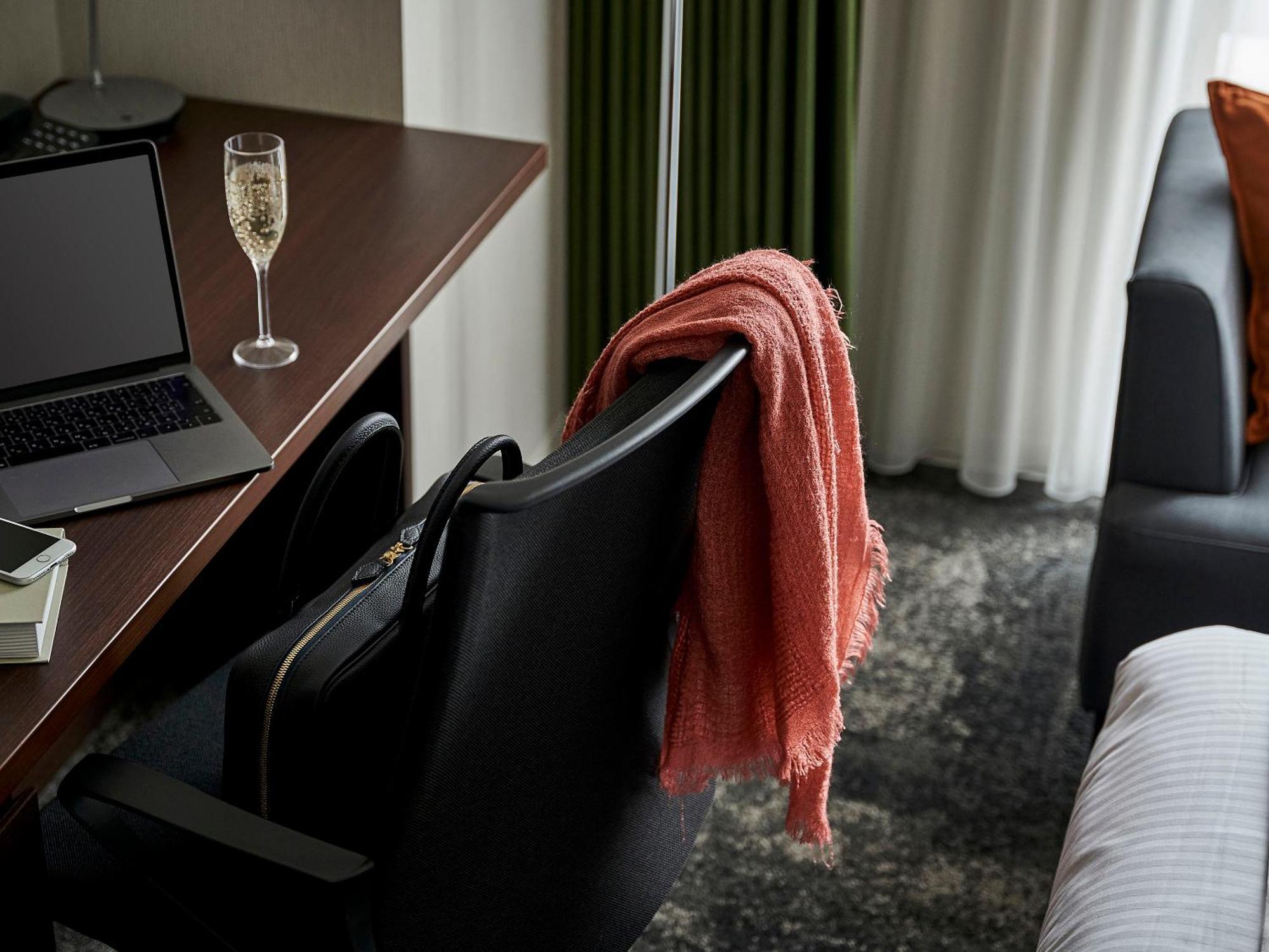 Daiwa Roynet Hotel Toyama-Ekimae Exteriör bild