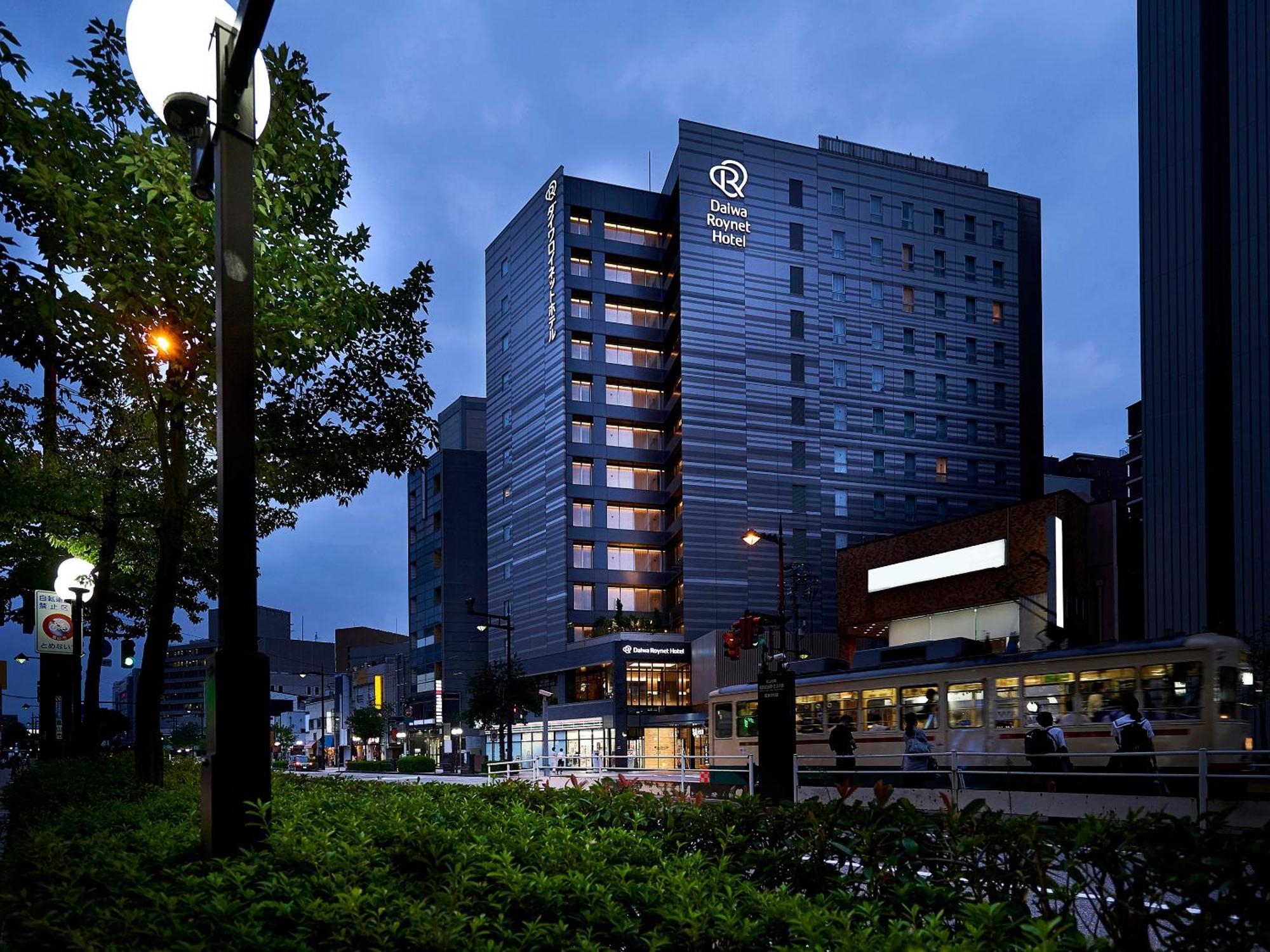 Daiwa Roynet Hotel Toyama-Ekimae Exteriör bild