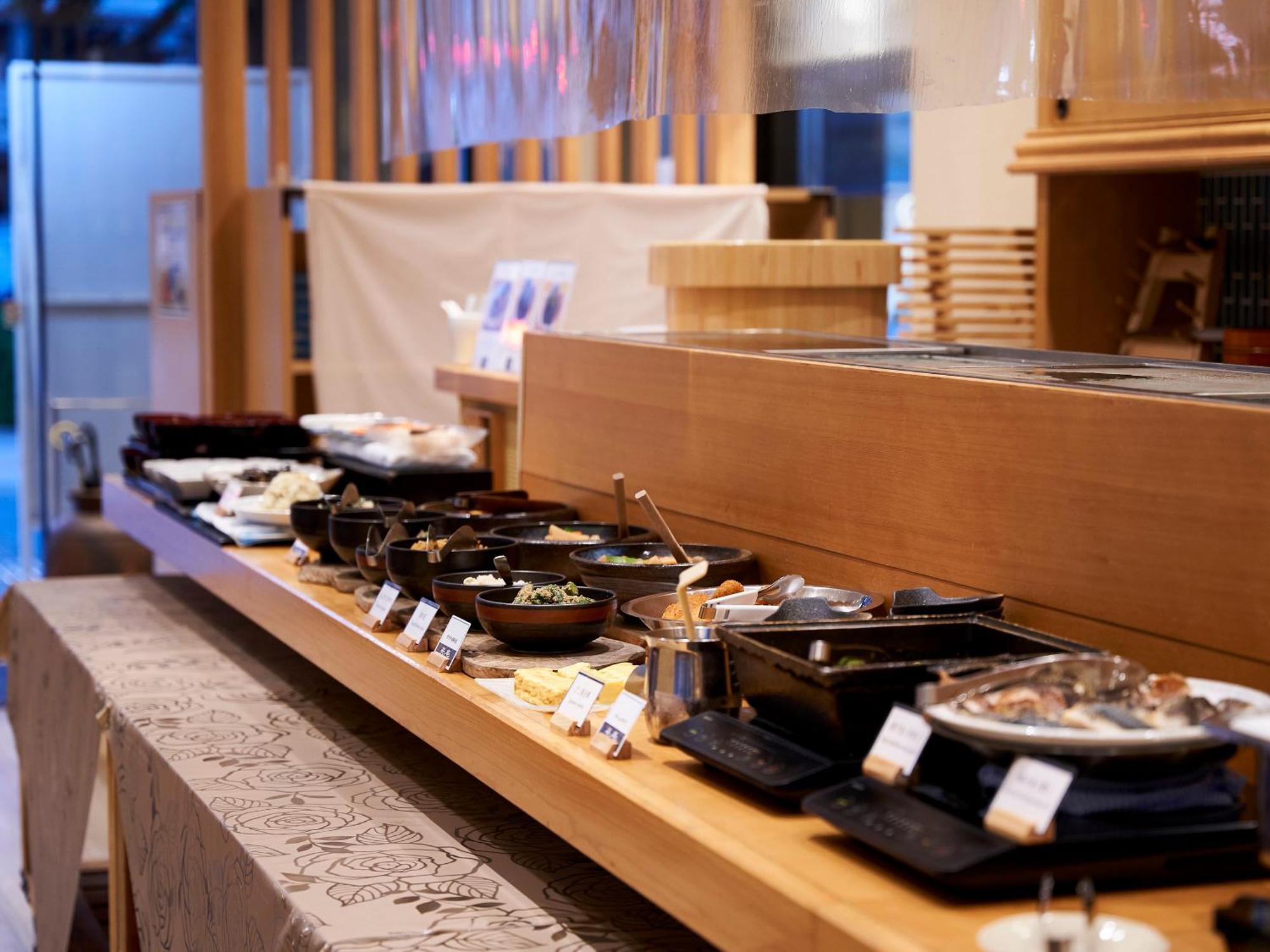 Daiwa Roynet Hotel Toyama-Ekimae Exteriör bild